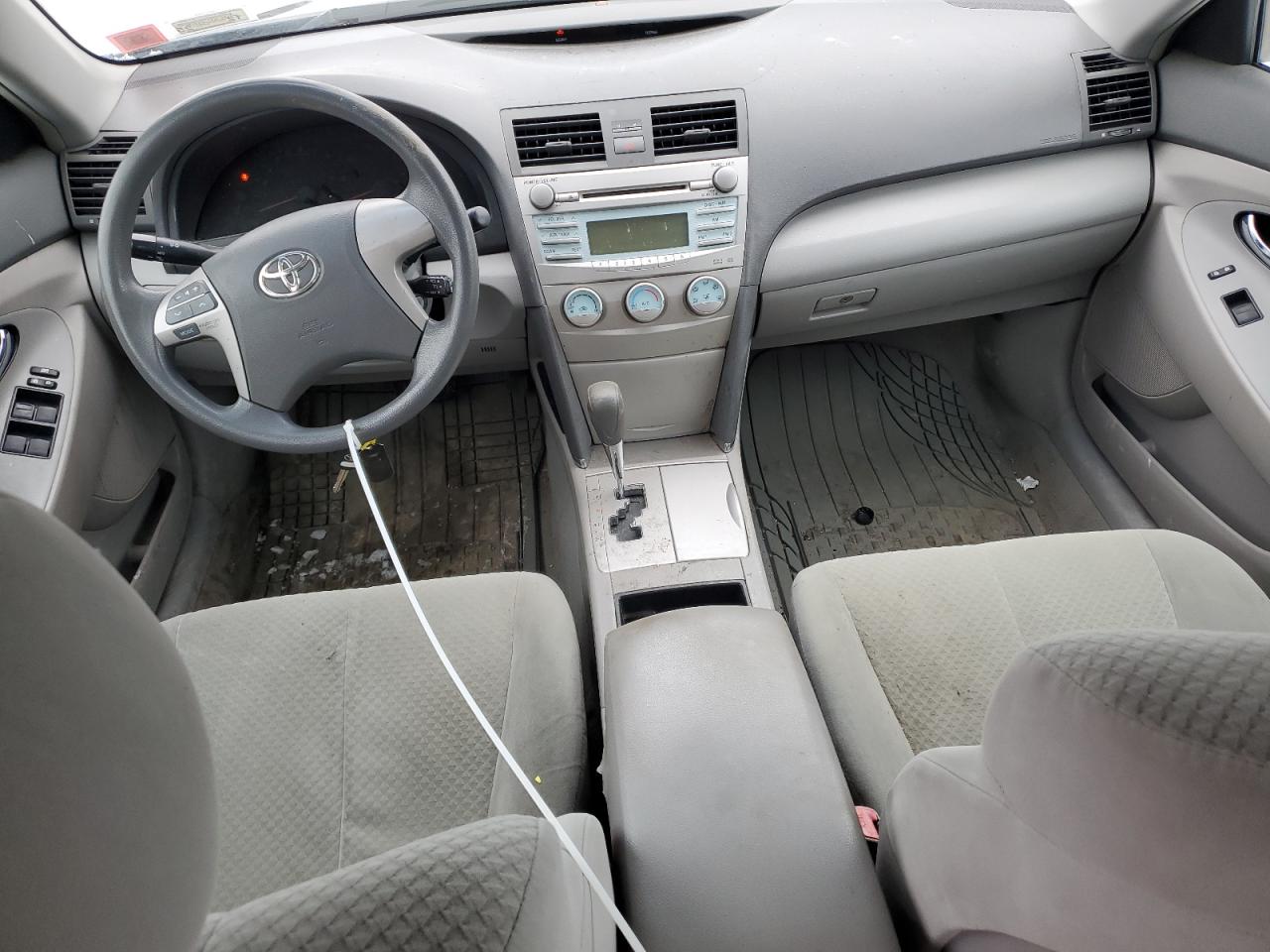 2009 Toyota Camry - Image 8