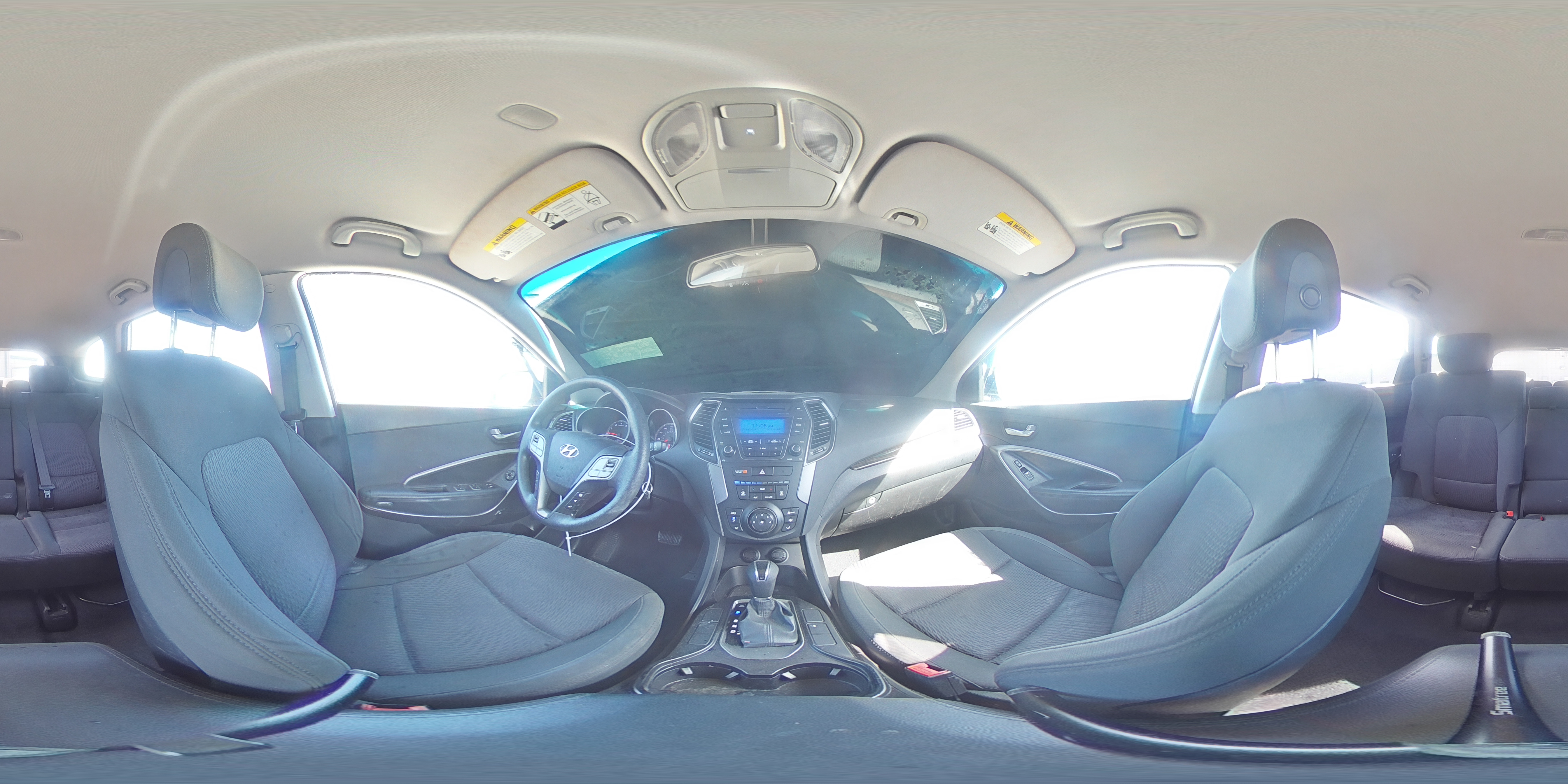 2013 Hyundai Santa Fe - Image 16