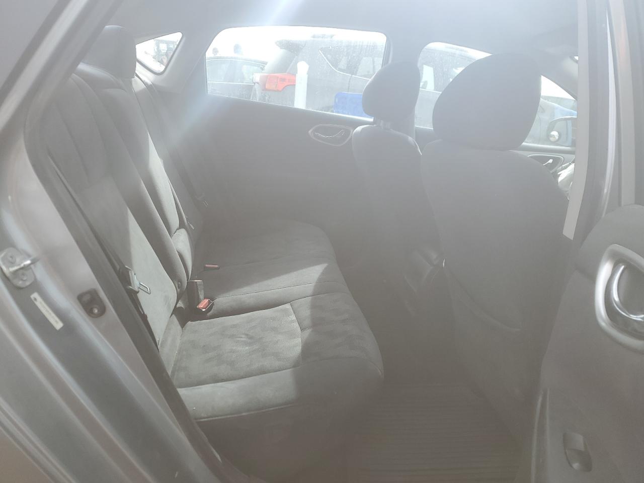 2013 Nissan Sentra - Image 10
