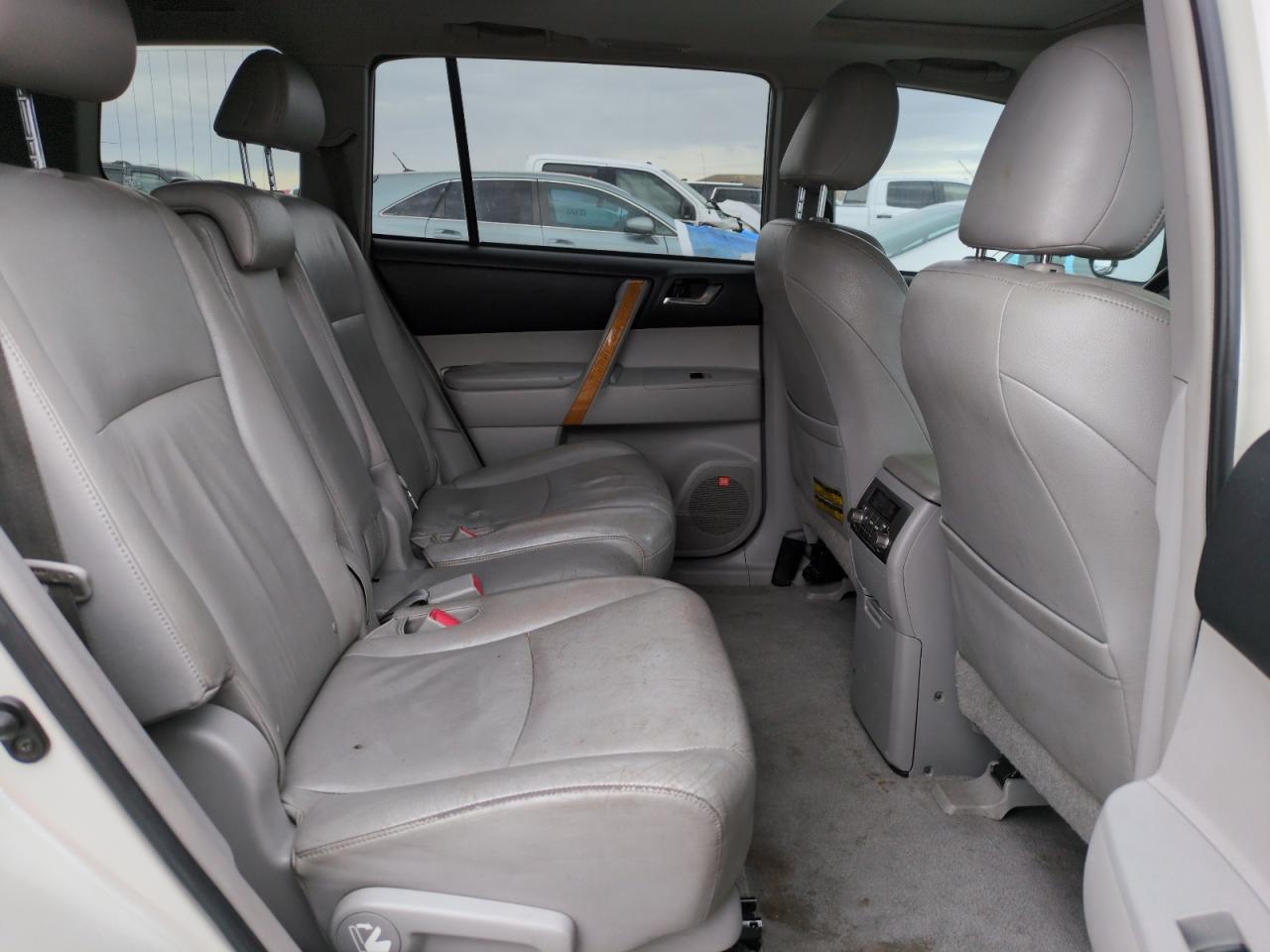 2008 Toyota Highlander - Image 10