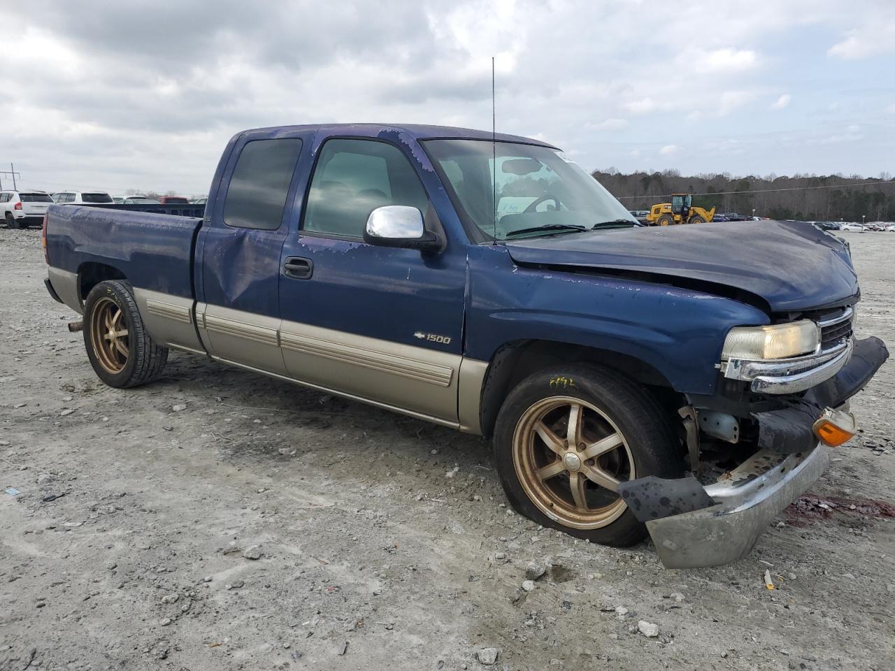 2000 Chevrolet Silverado - Image 4