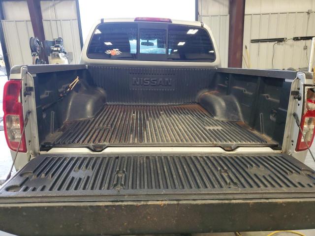  NISSAN FRONTIER 2017 Srebrny