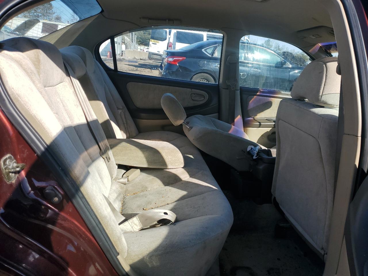 2000 Nissan Maxima - Image 10