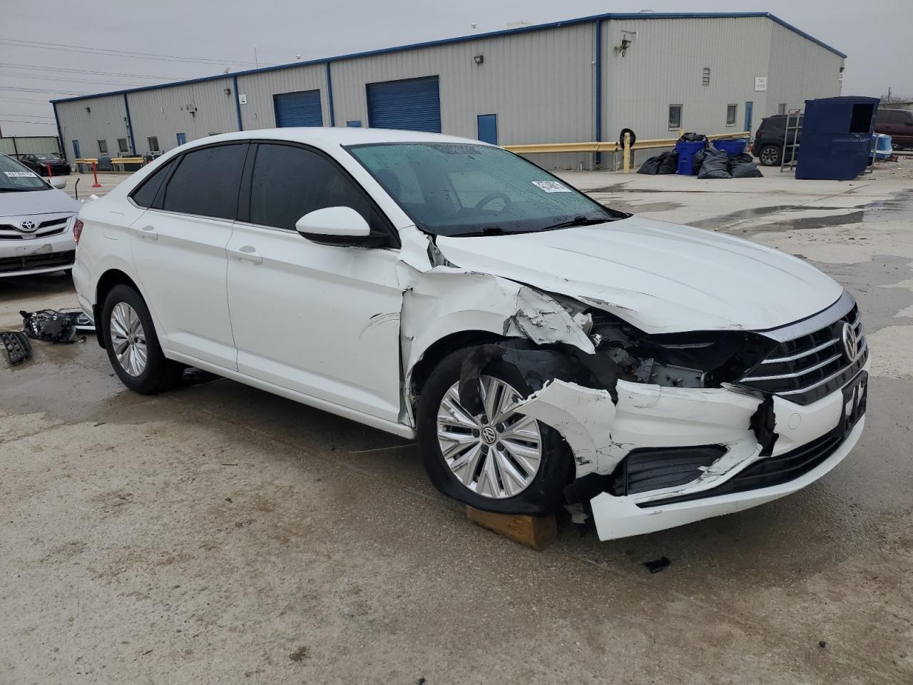 2019 Volkswagen Jetta - Image 4