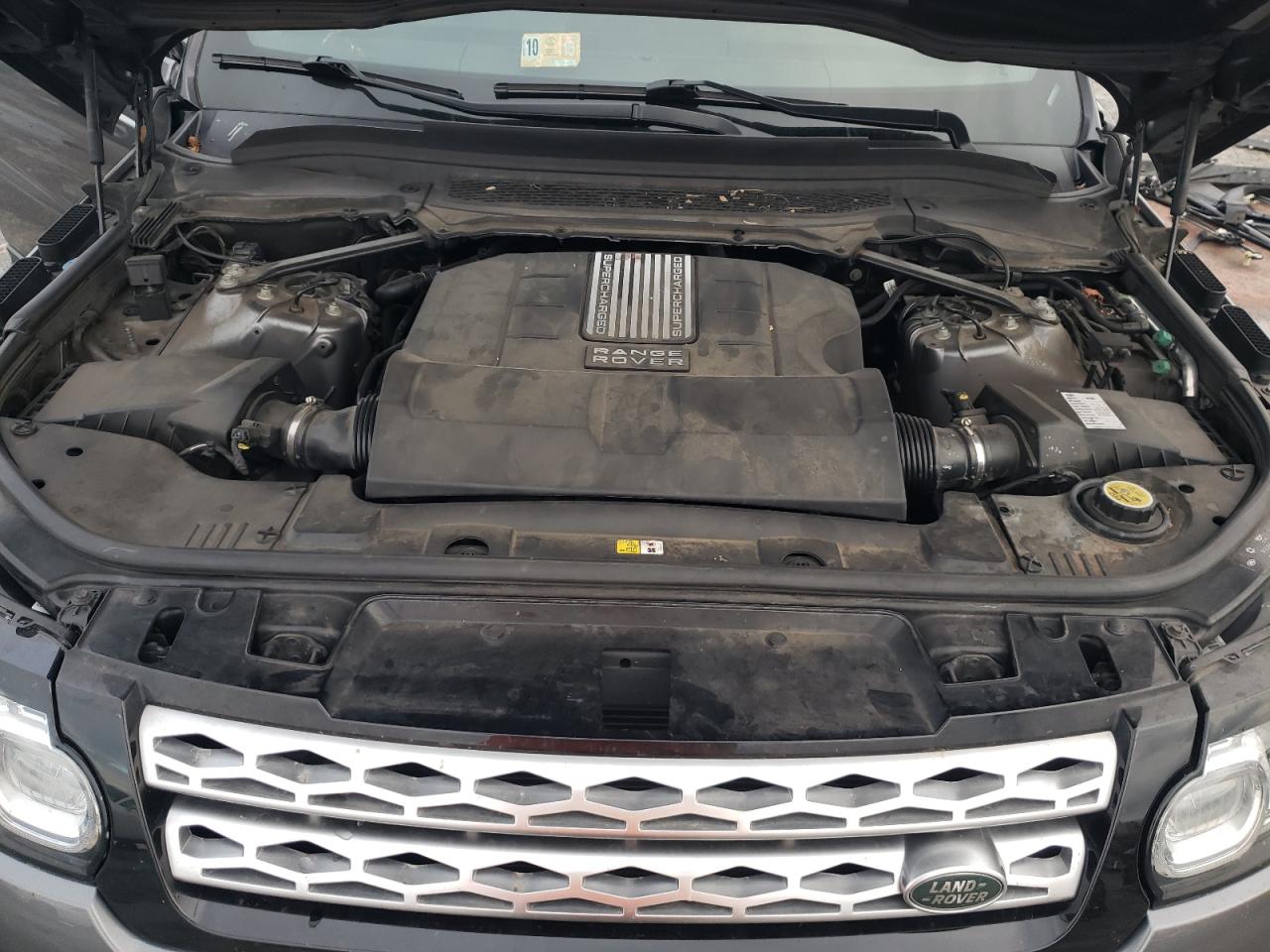 2014 Land Rover Range Rover - Image 12