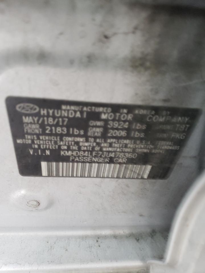 2018 Hyundai Elantra - Image 14
