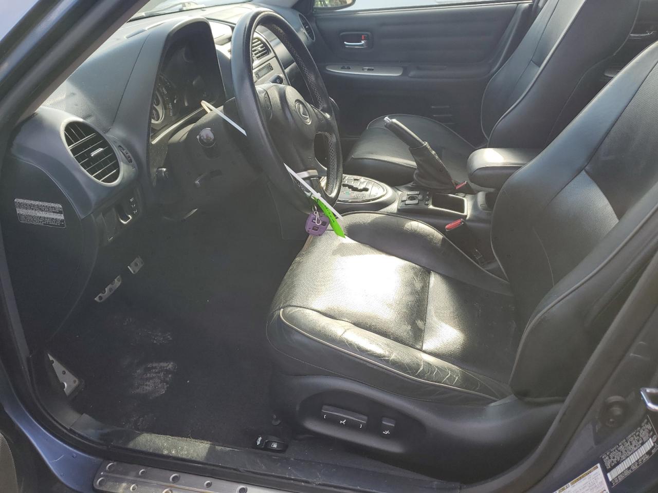 2004 Lexus IS - Image 7