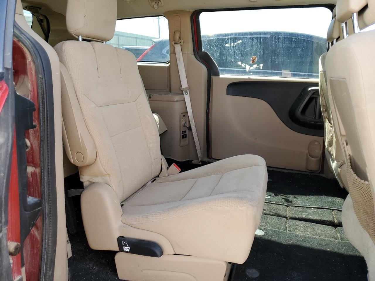 2014 Dodge Caravan - Image 11