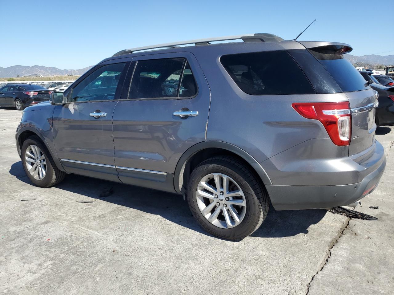 2013 Ford Explorer - Image 2