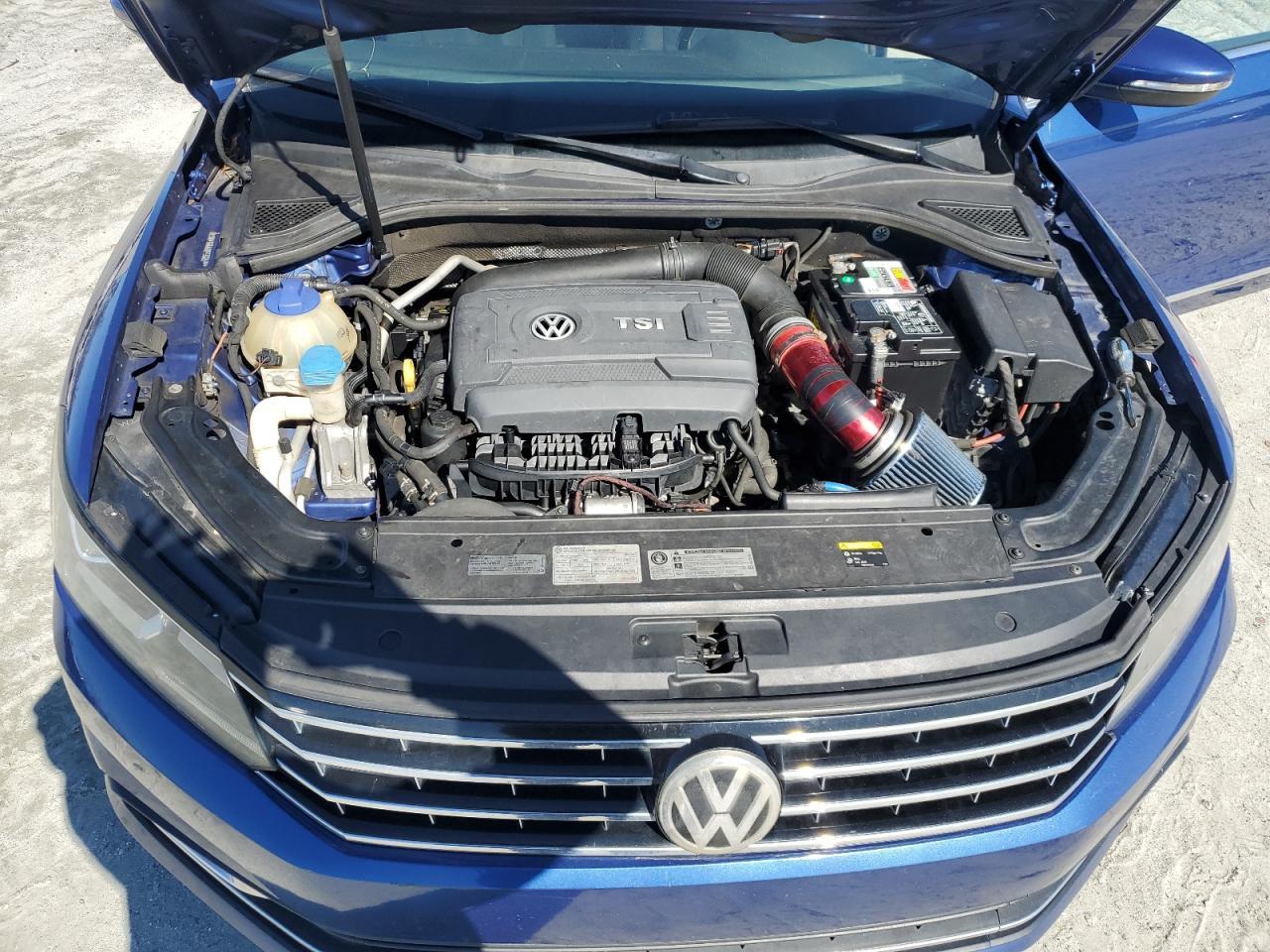 2016 Volkswagen Passat - Image 11