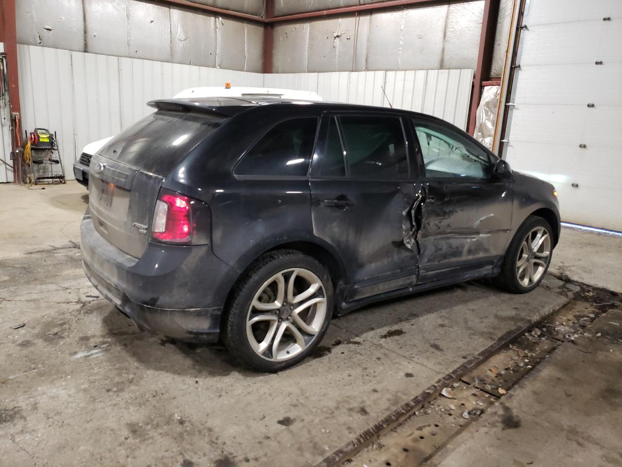 2011 Ford Edge - Image 3