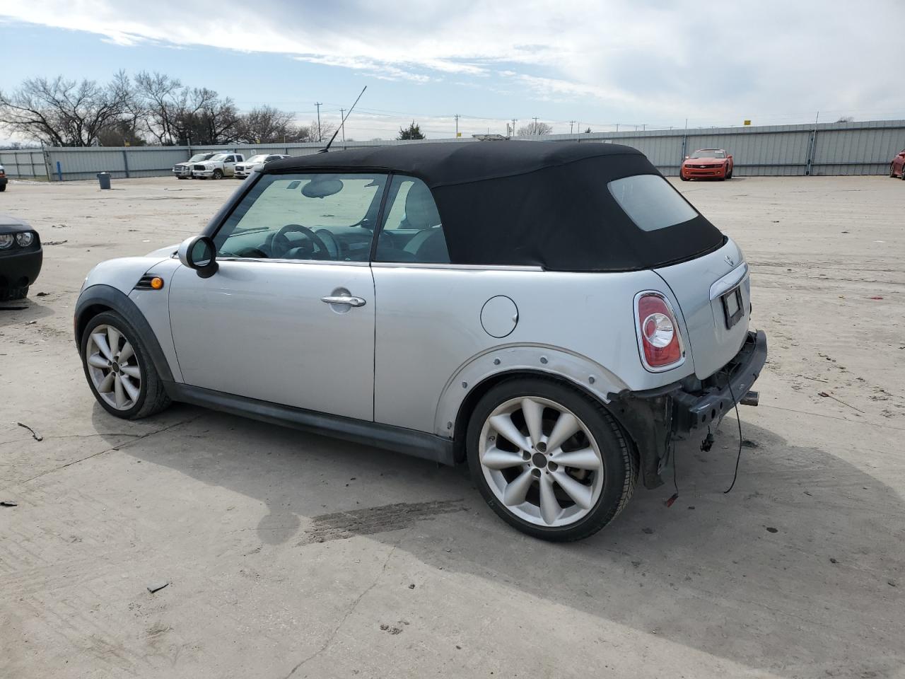 2011 MINI Cooper - Image 2