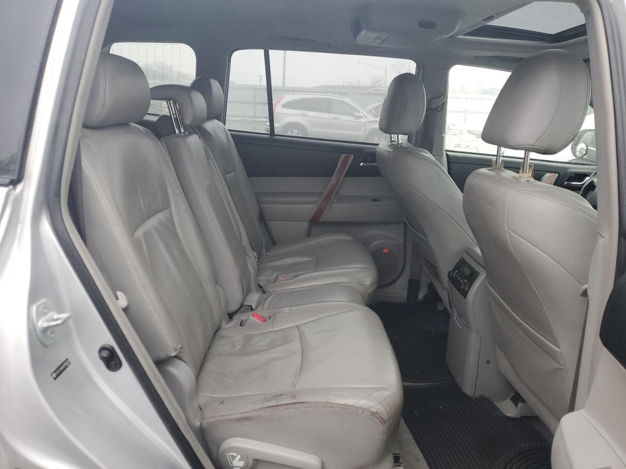 2008 Toyota Highlander - Image 11