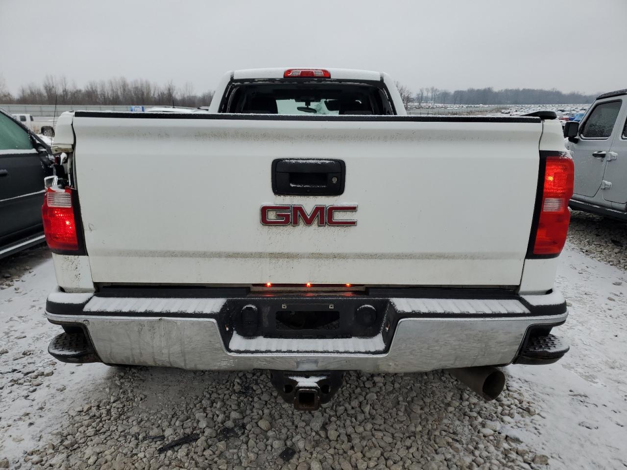 2017 GMC Sierra - Image 6