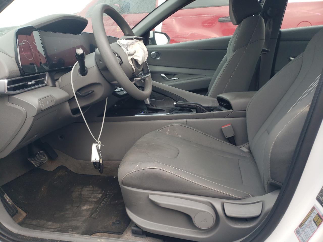 2024 Hyundai Elantra - Image 7