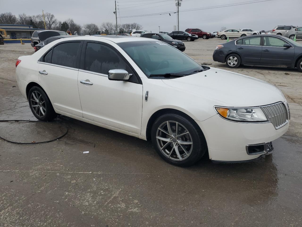 2012 Lincoln MKZ - Image 4