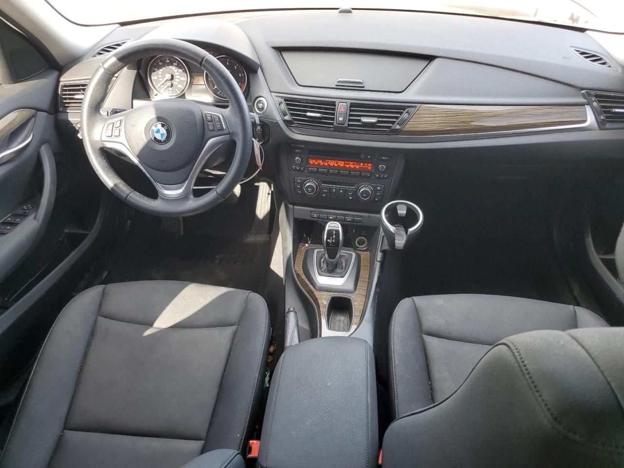 2015 BMW X1 - Image 8