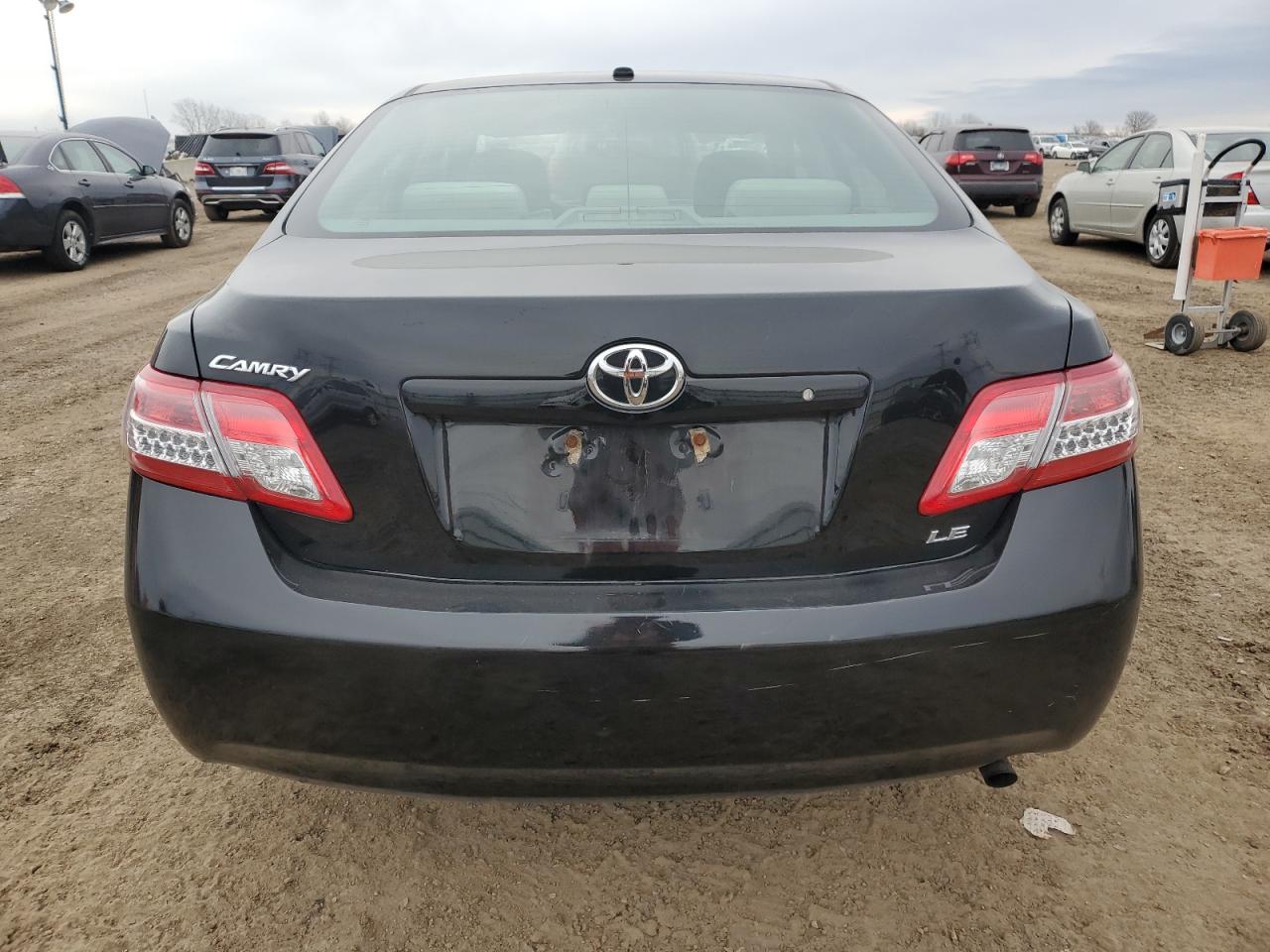 2011 Toyota Camry - Image 6