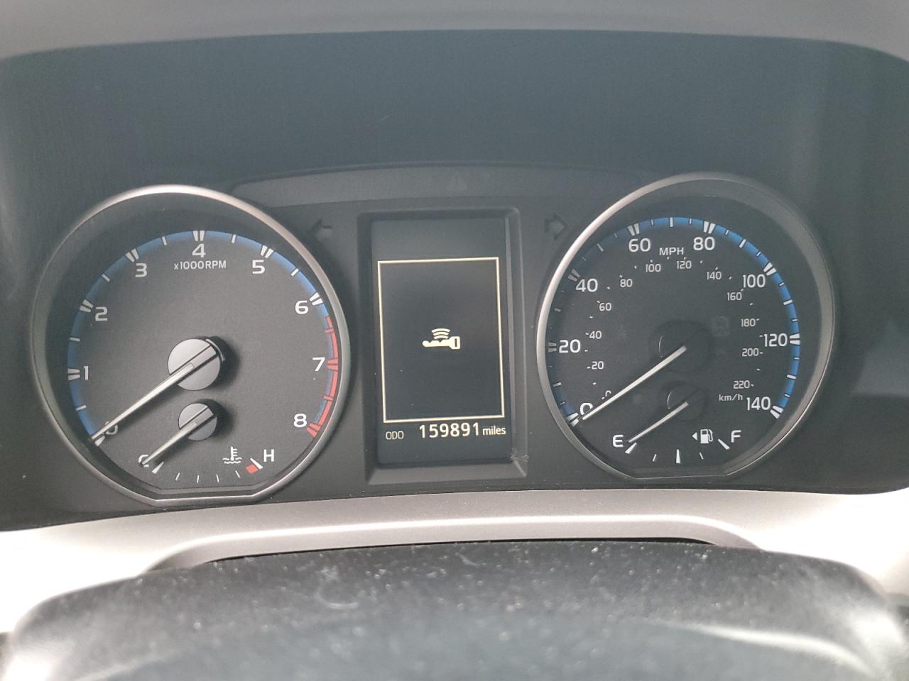 2018 Toyota RAV 4 - Image 9