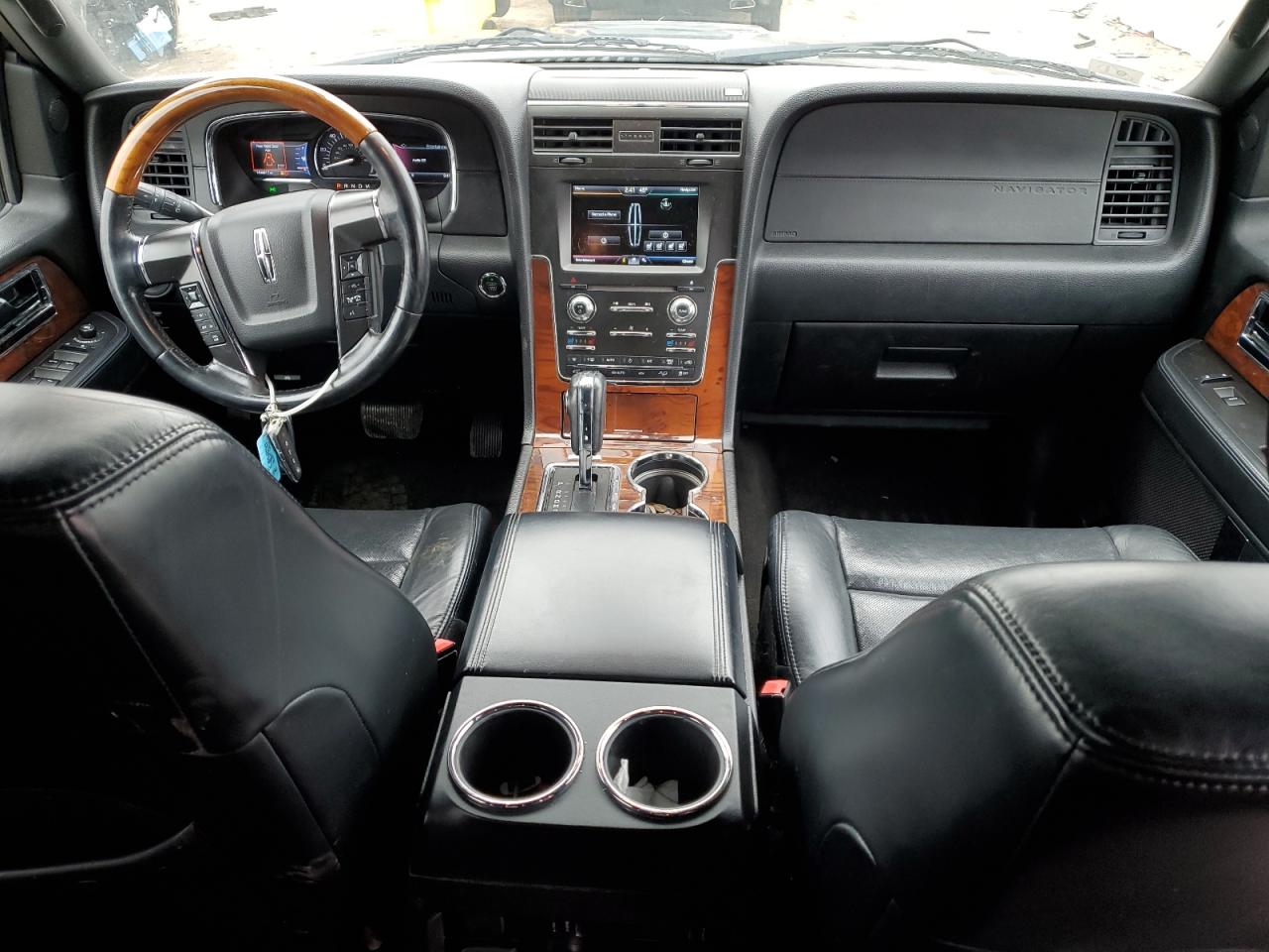 2015 Lincoln Navigator - Image 8