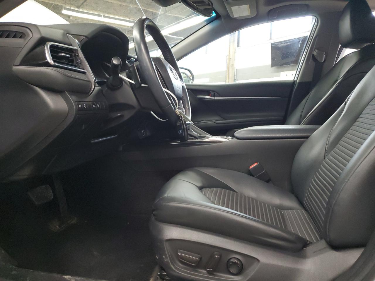 2018 Toyota Camry - Image 7