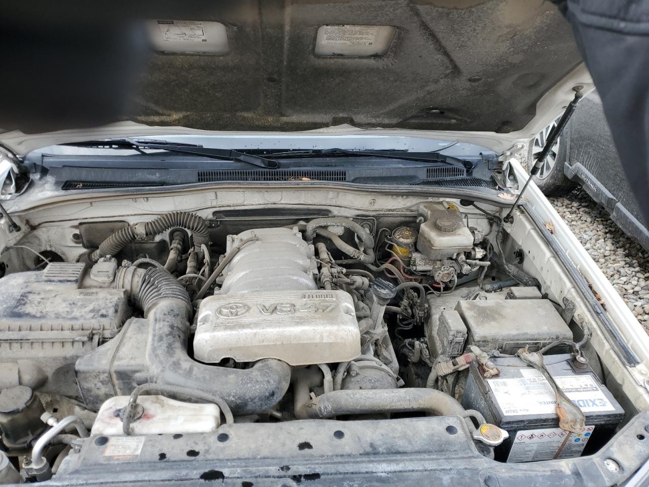 2004 Toyota 4Runner - Image 13