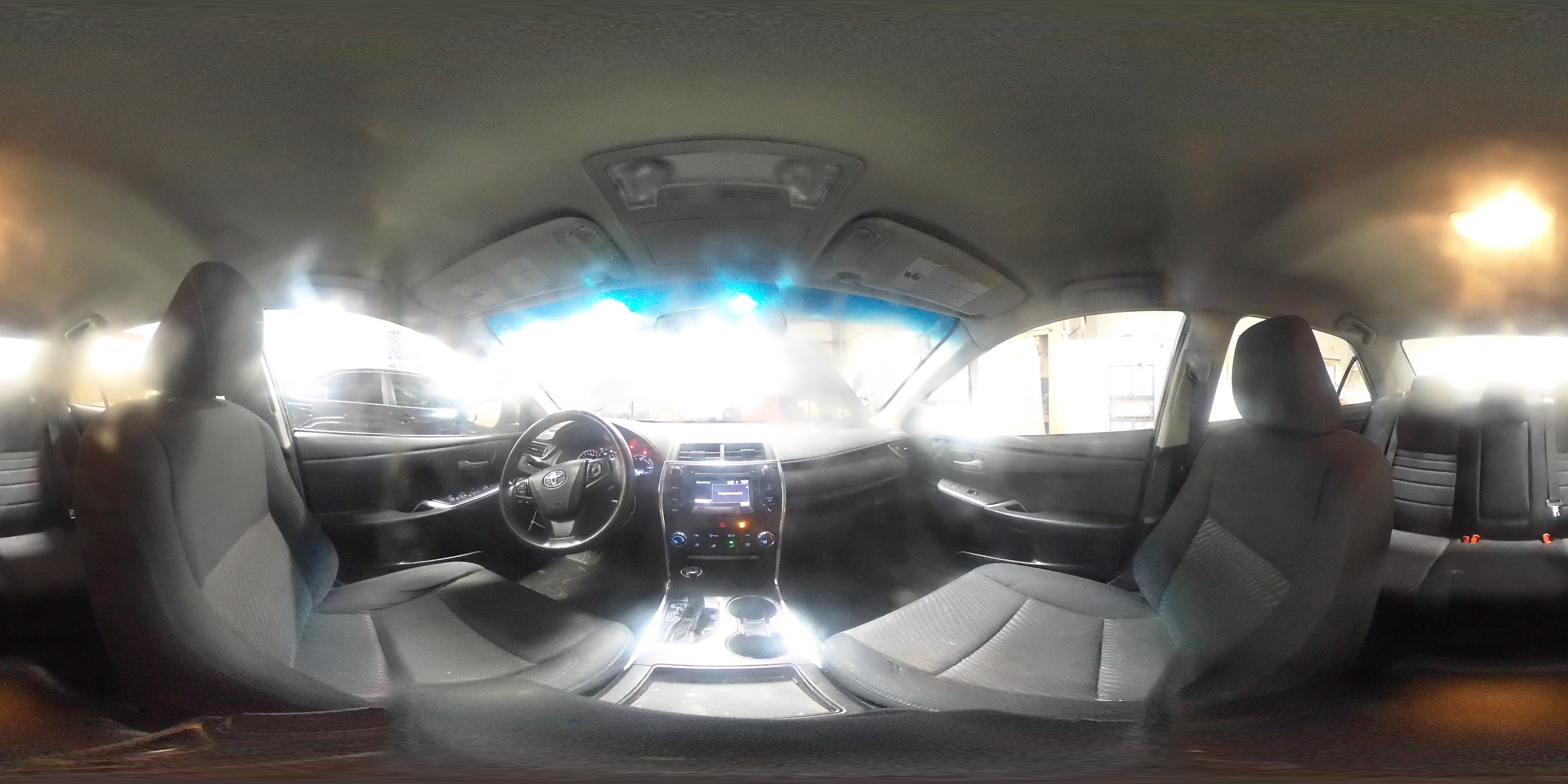 2015 Toyota Camry - Image 14