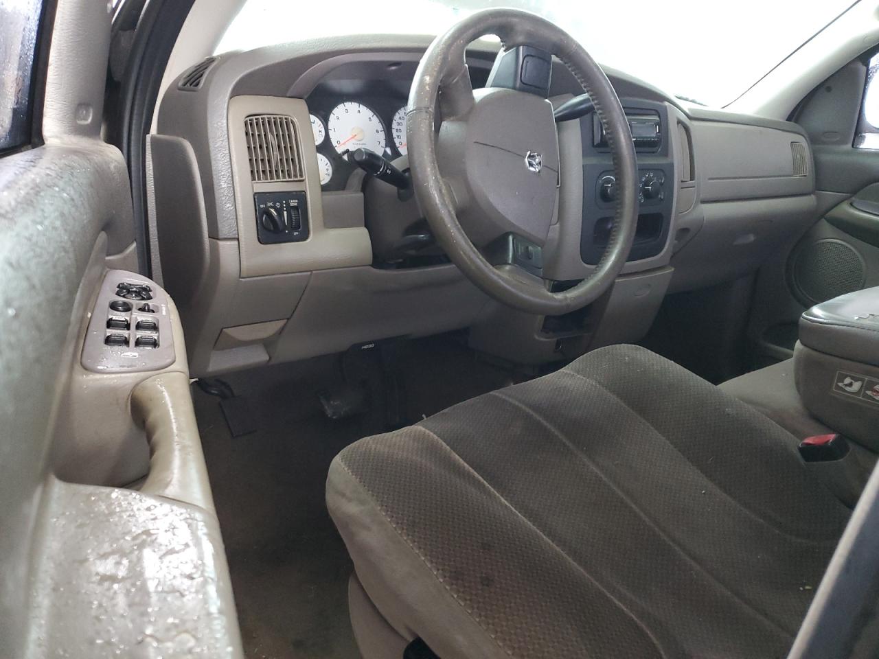 2005 Dodge RAM - Image 8