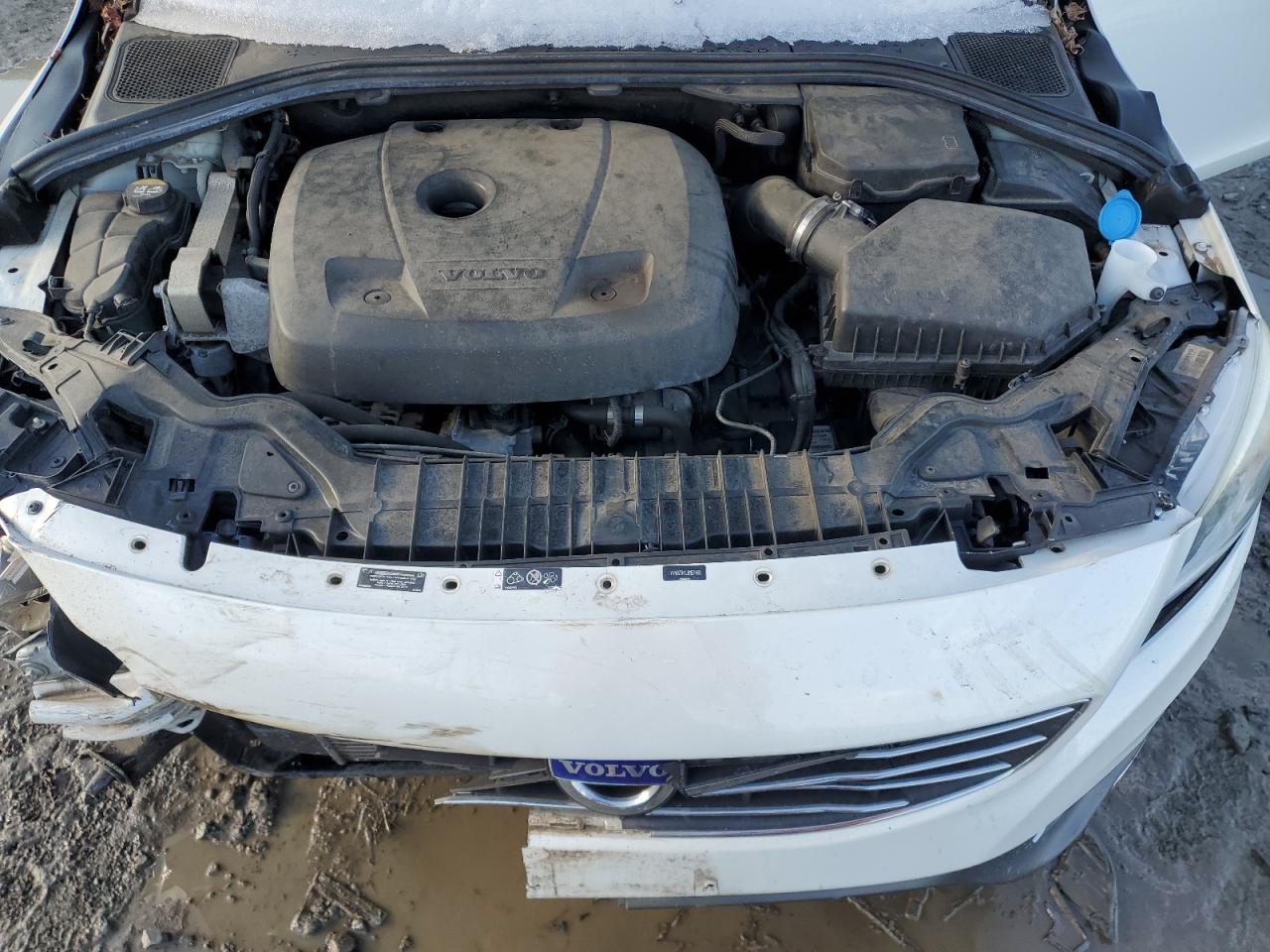 2018 Volvo S60 - Image 11