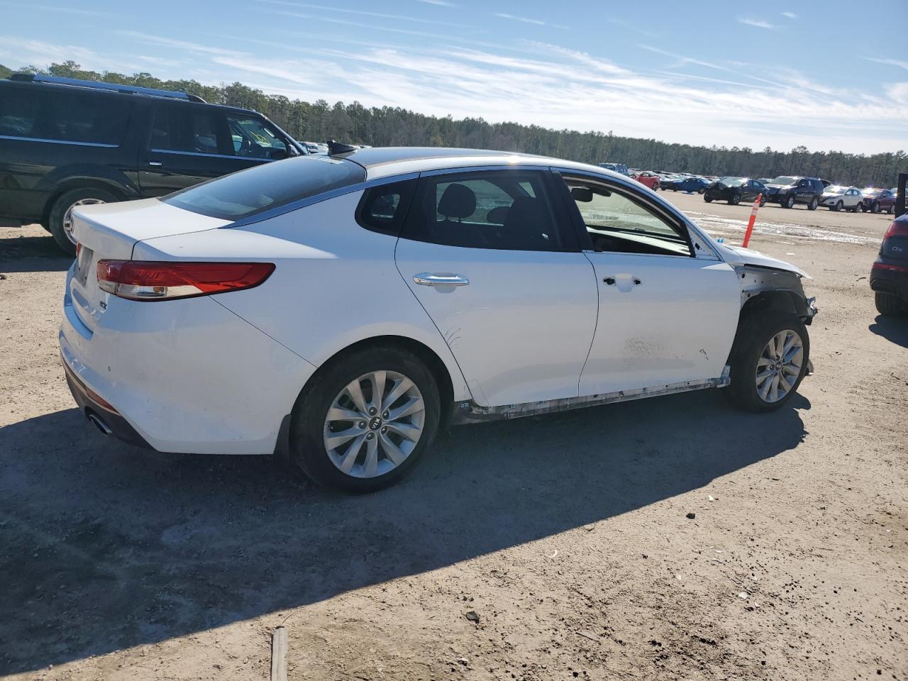 2017 Kia Optima - Image 3