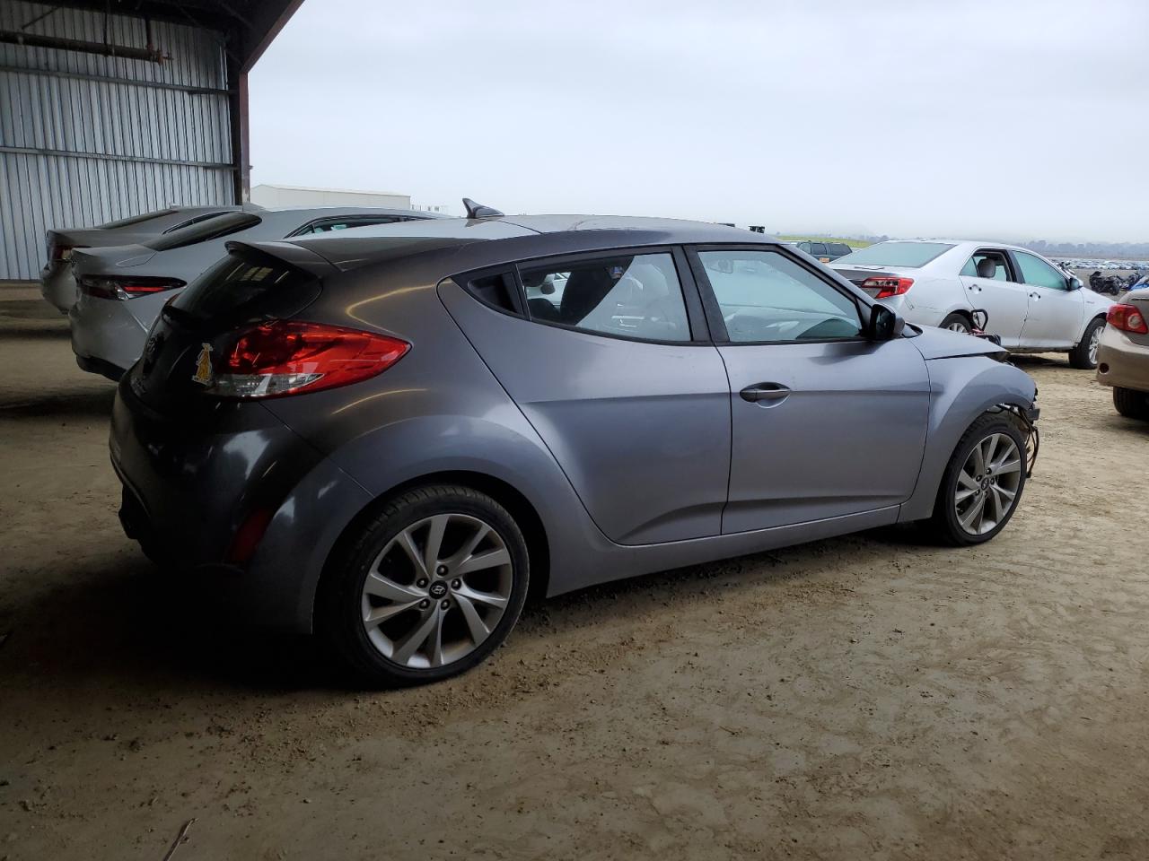 2017 Hyundai Veloster - Image 3