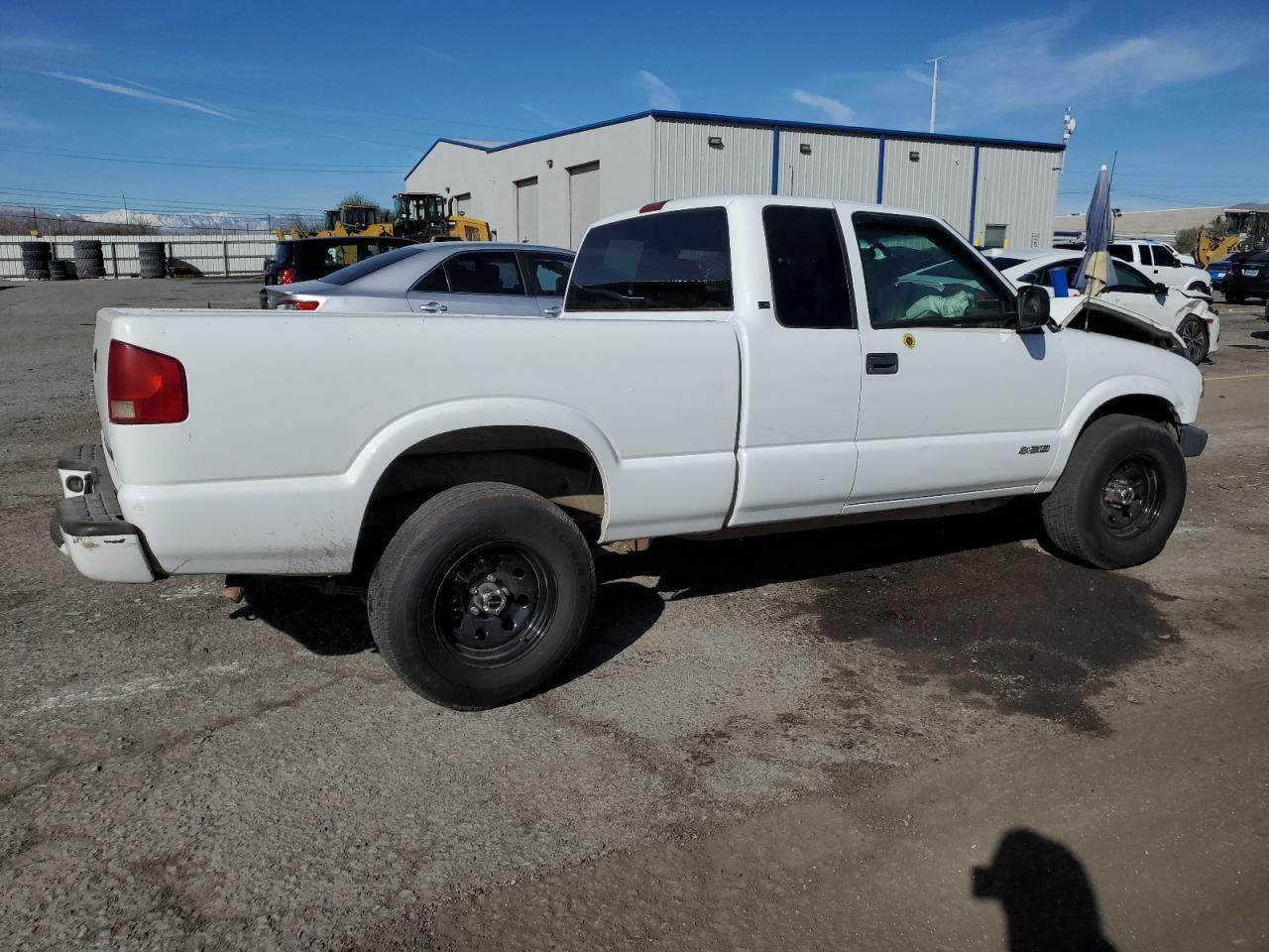 2003 Chevrolet S-10 Pickup - Image 3