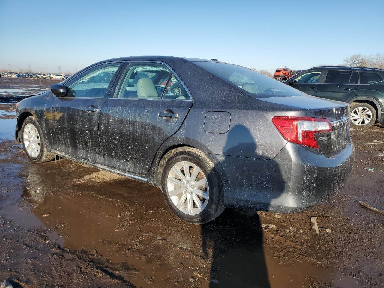 2014 Toyota Camry - Image 2