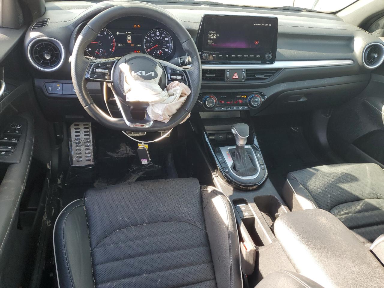 2024 Kia Forte - Image 8