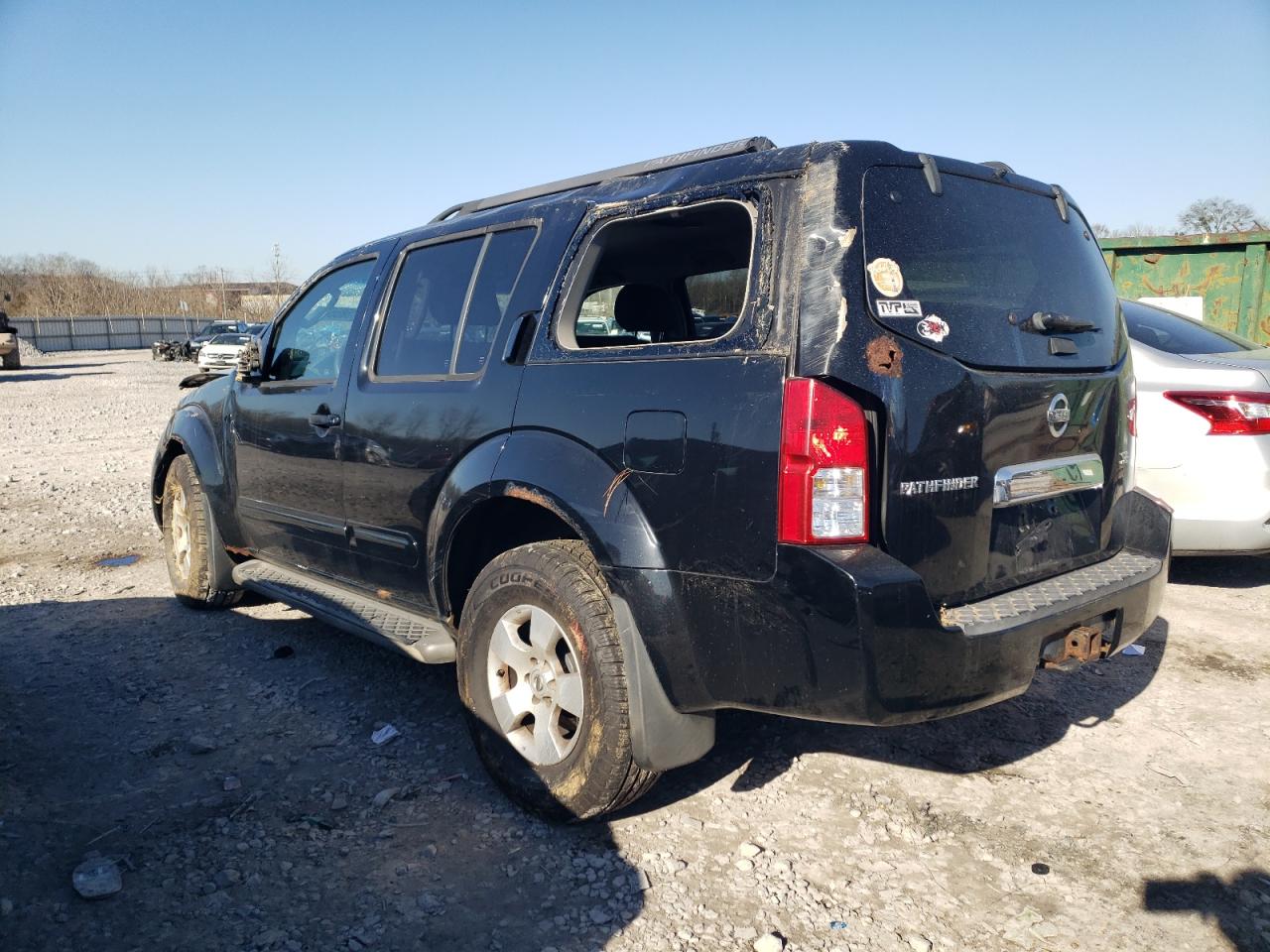 2007 Nissan Pathfinder - Image 2