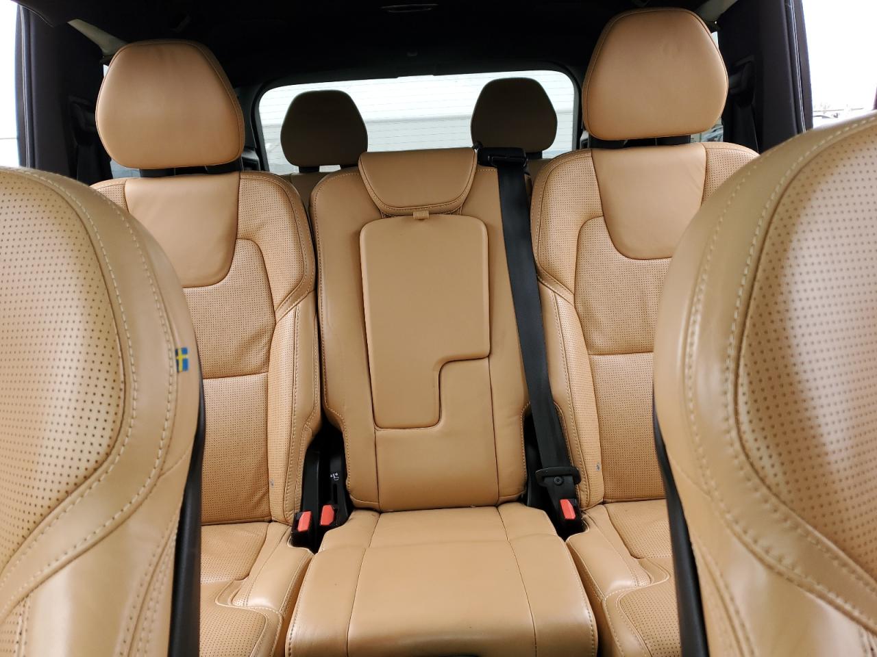 2021 Volvo XC90 - Image 10