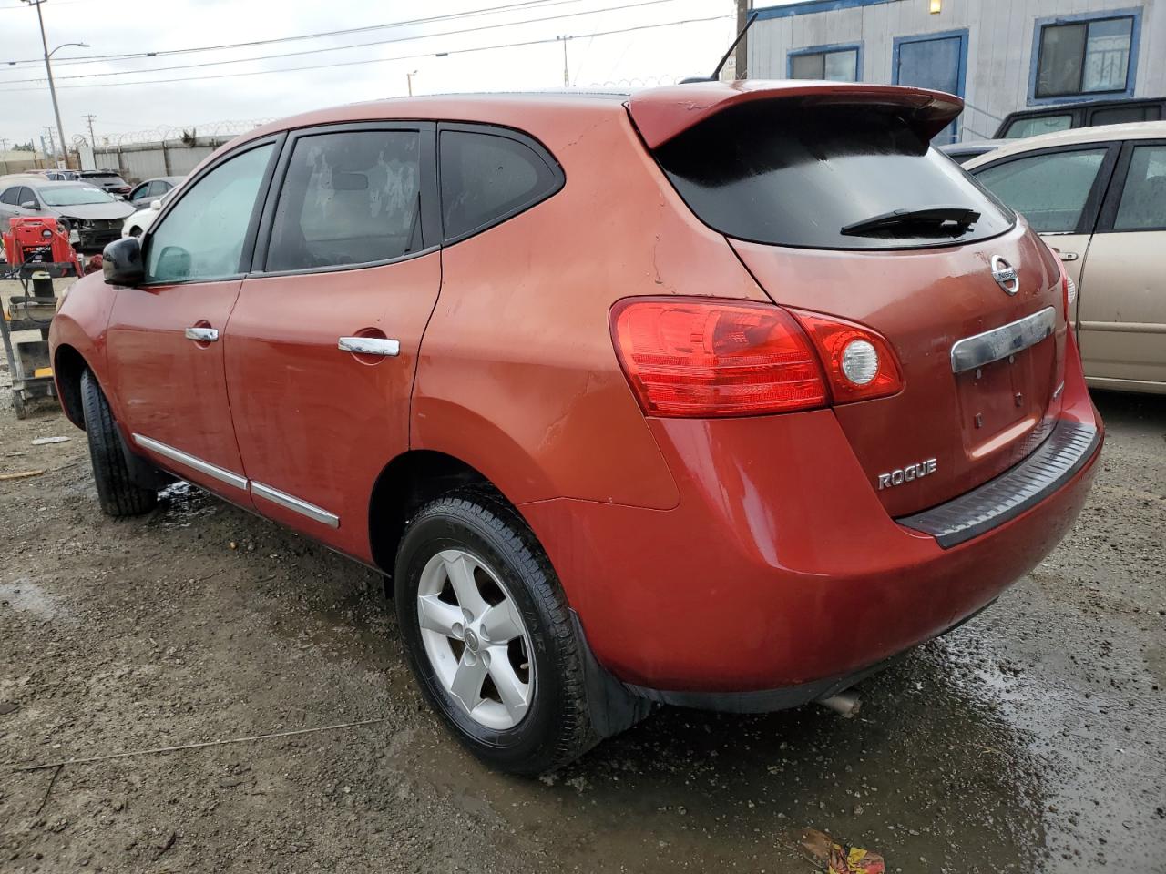 2012 Nissan Rogue - Image 2