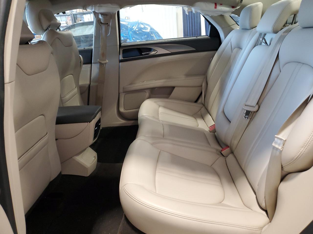 2017 Lincoln MKZ - Image 11