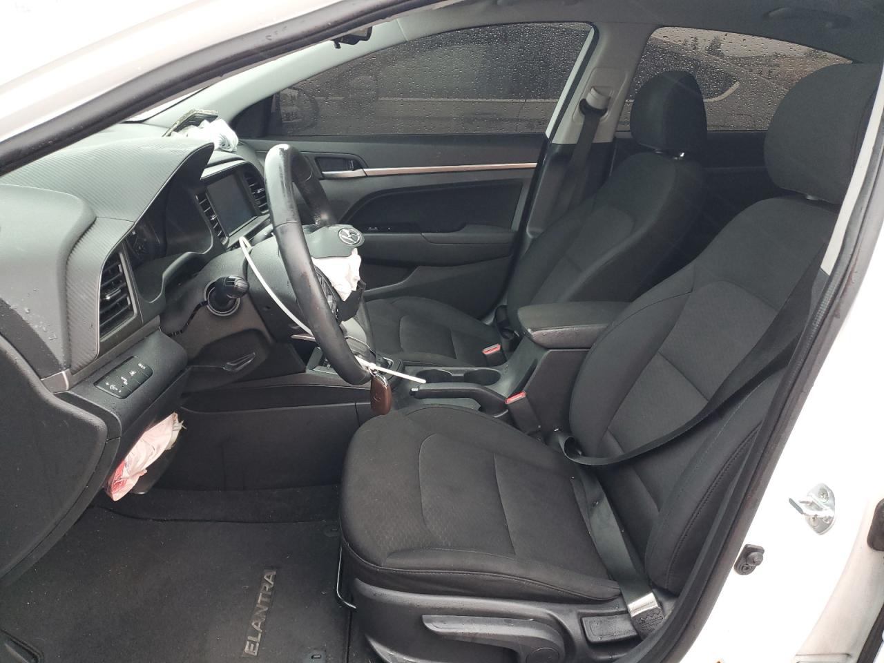 2020 Hyundai Elantra - Image 7