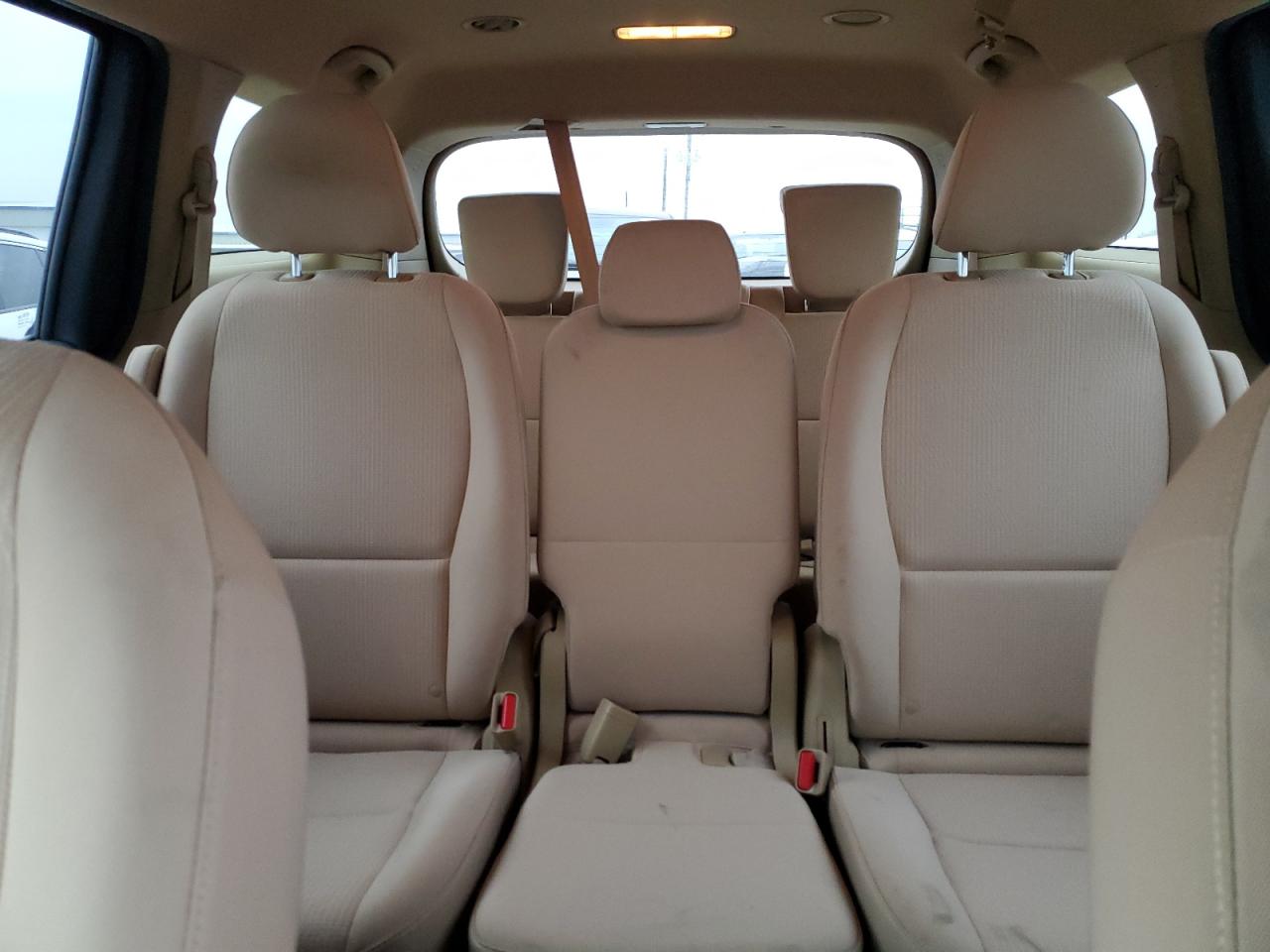 2020 Kia Sedona - Image 10
