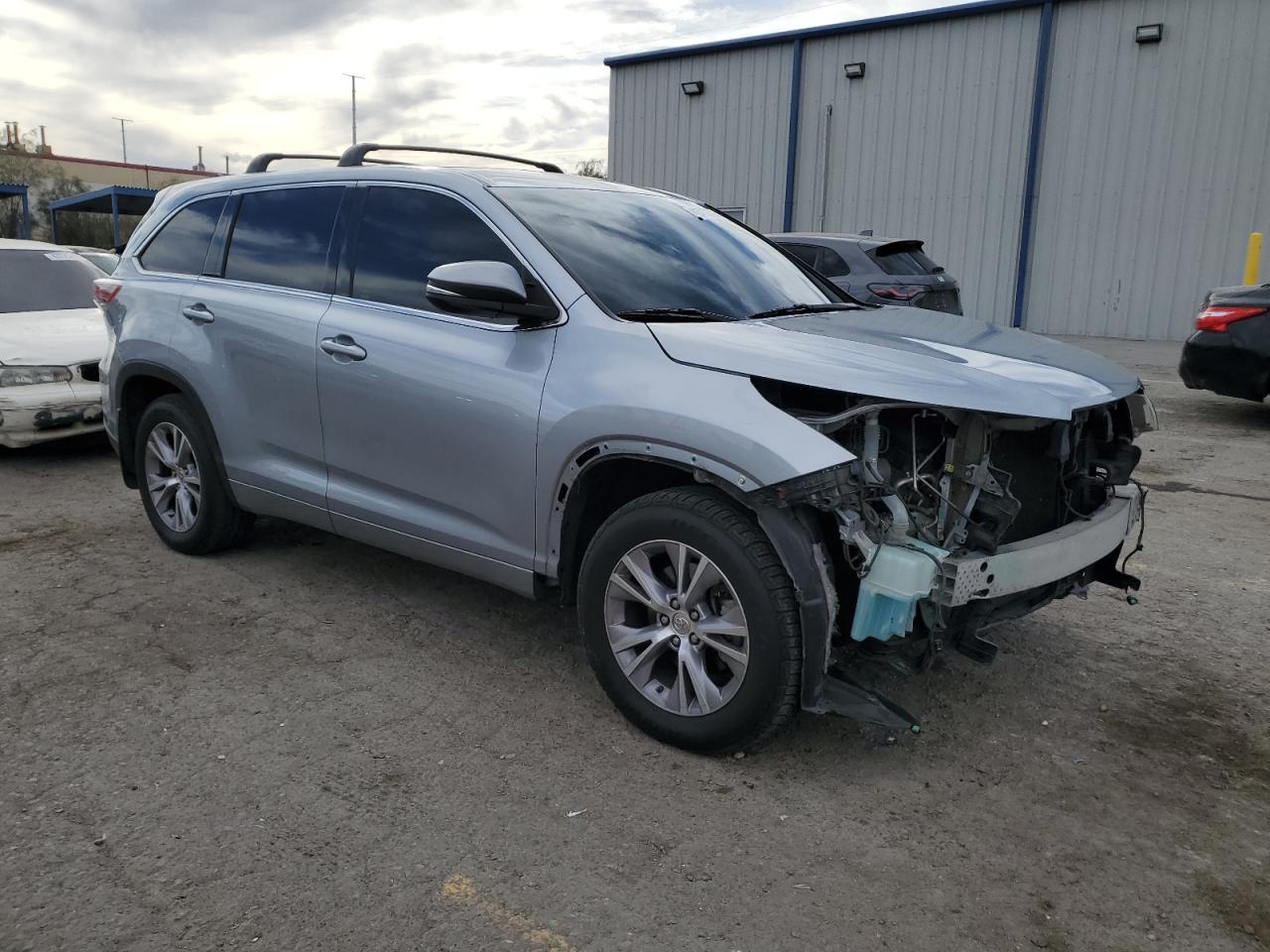 2015 Toyota Highlander - Image 4