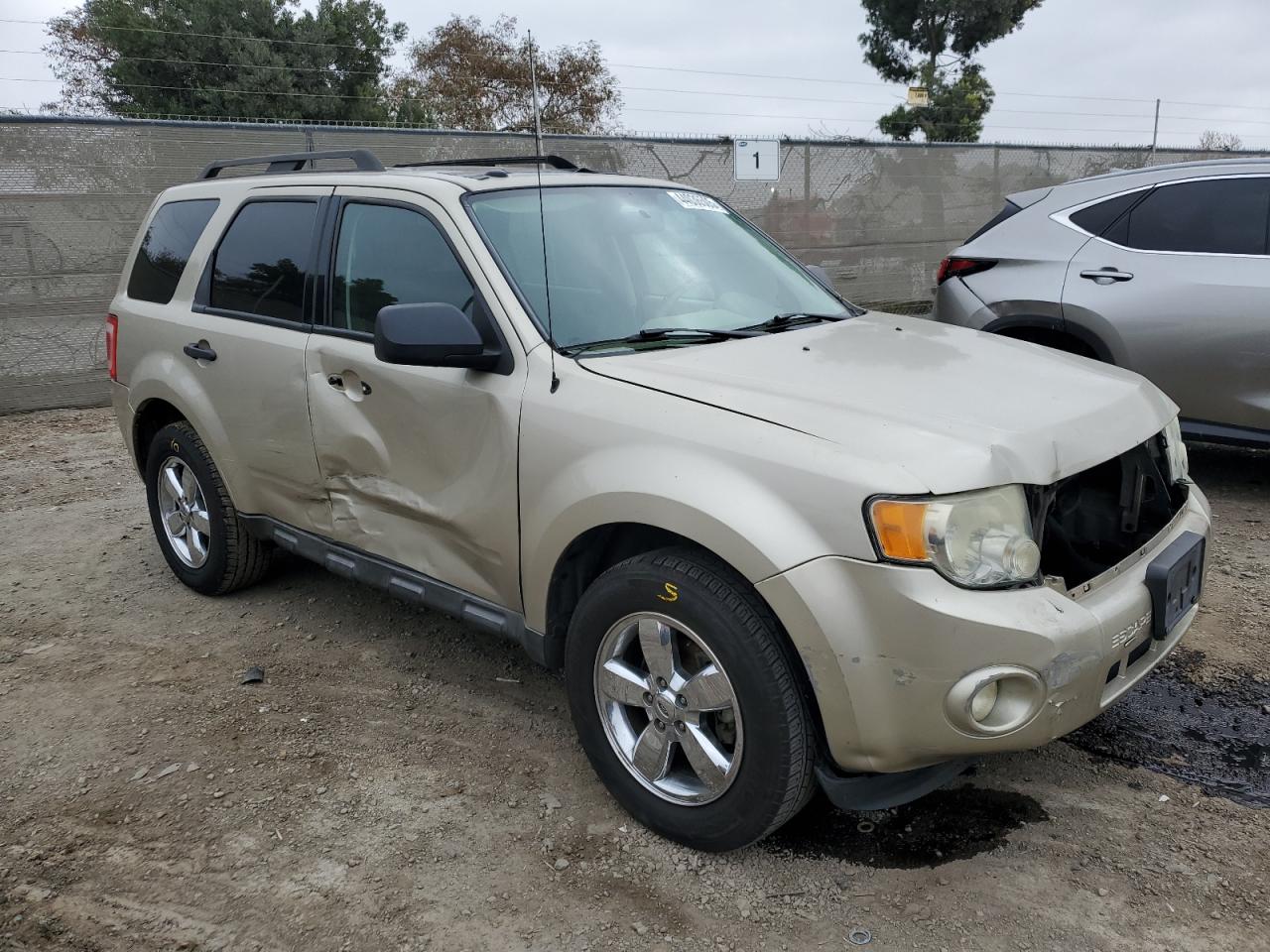 2010 Ford Escape - Image 4