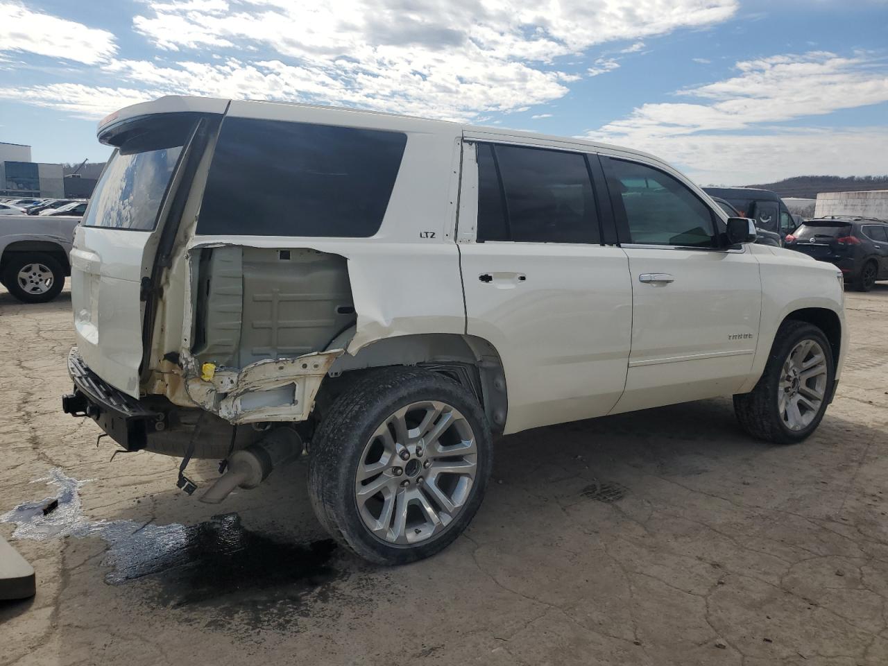 2015 Chevrolet Tahoe - Image 3
