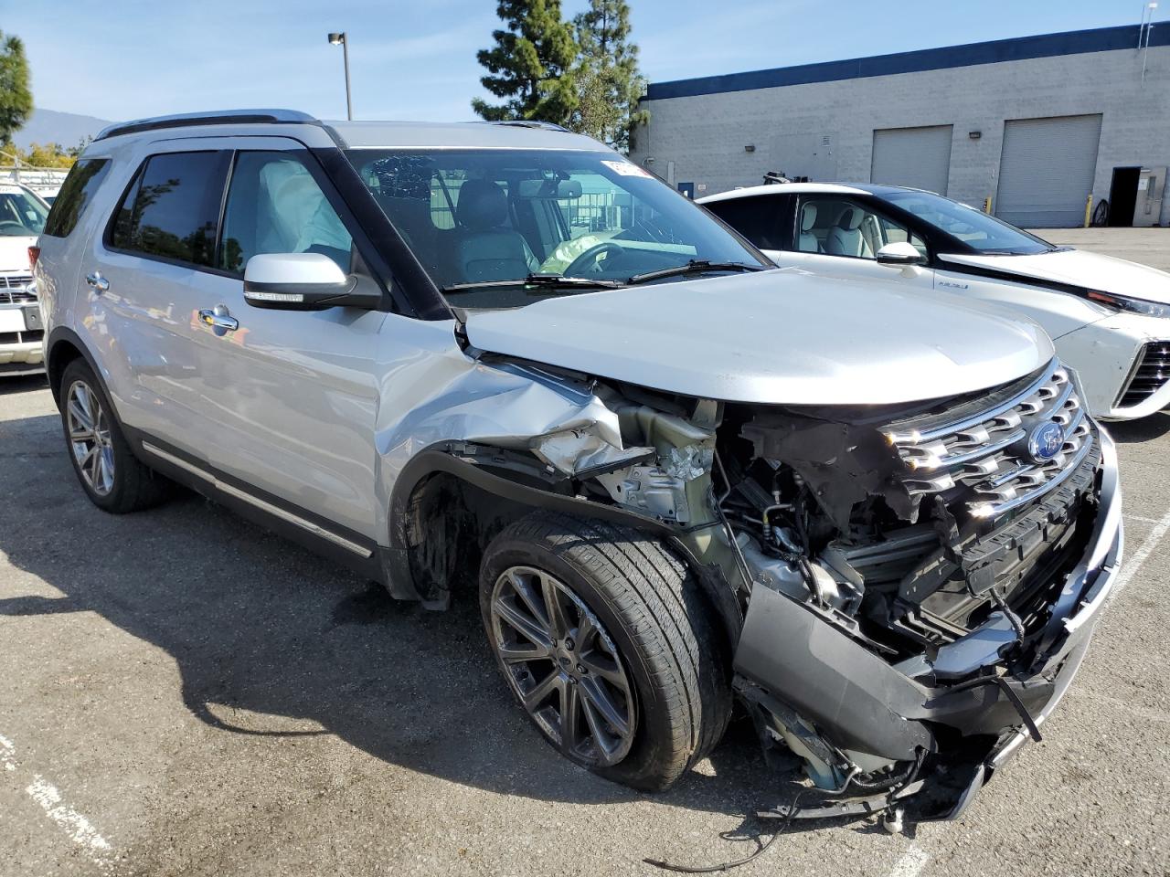 2017 Ford Explorer - Image 4