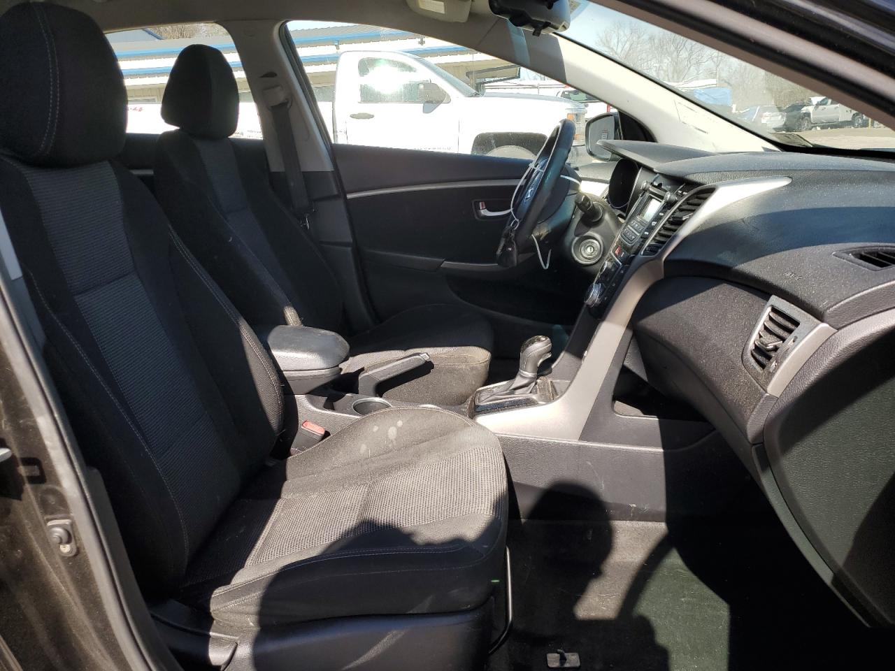 2013 Hyundai Elantra - Image 7