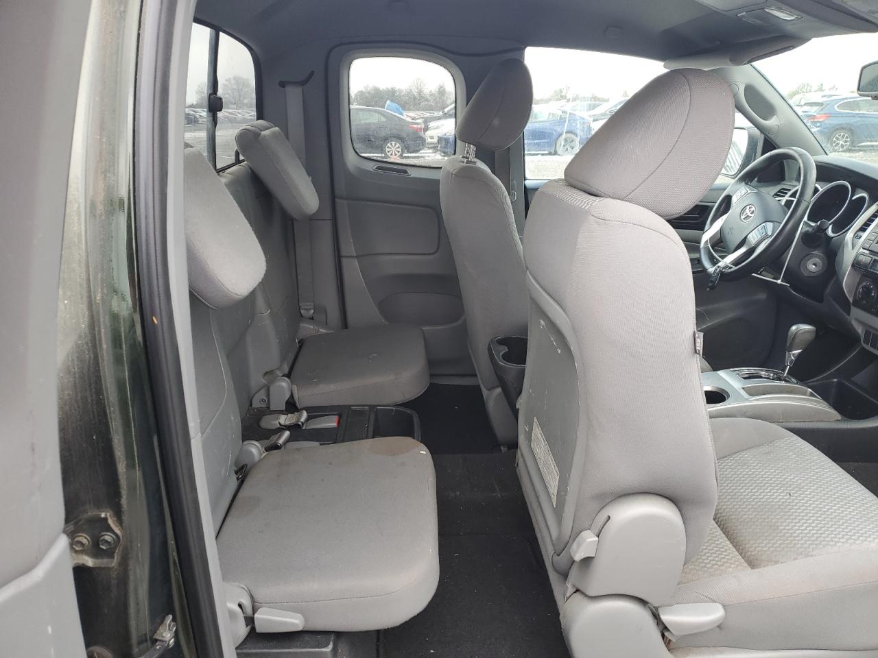 2013 Toyota Tacoma - Image 10