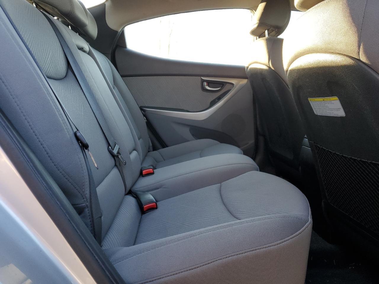 2013 Hyundai Elantra - Image 10