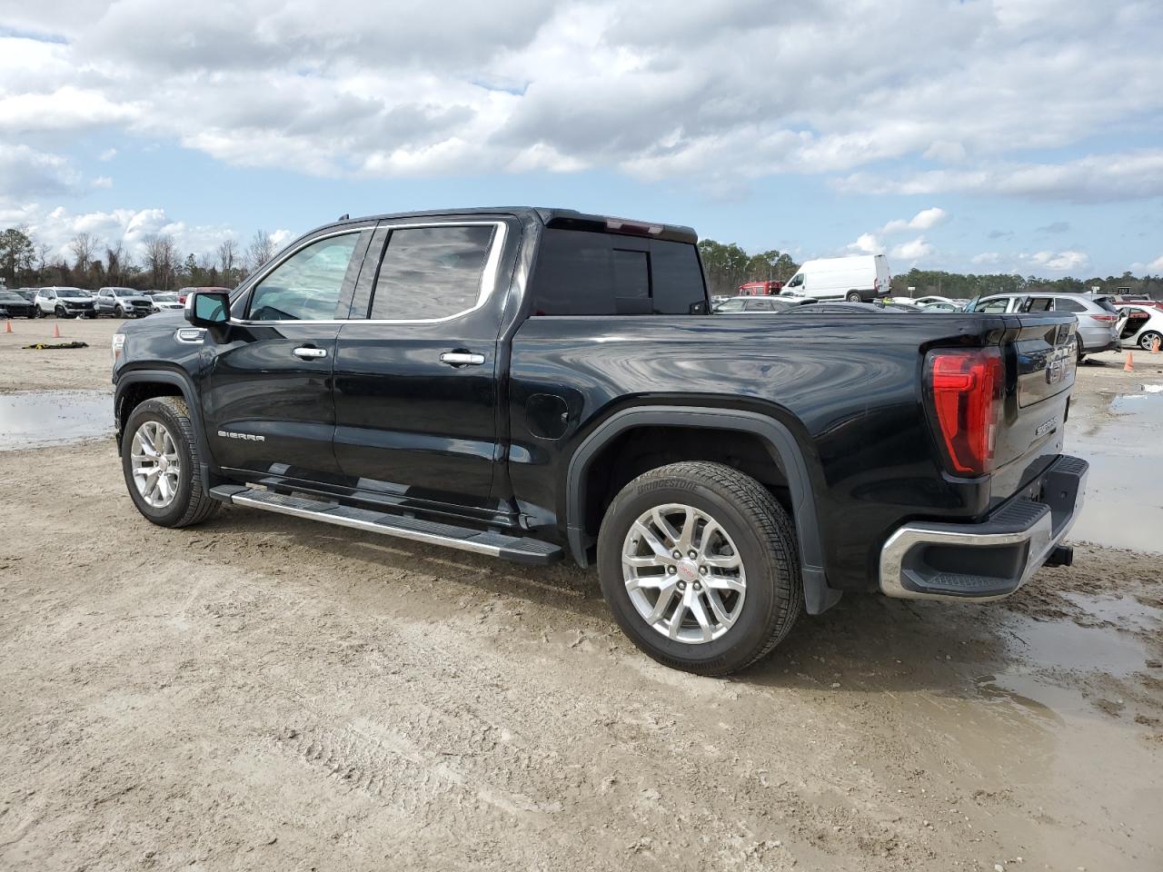 2021 GMC Sierra - Image 2