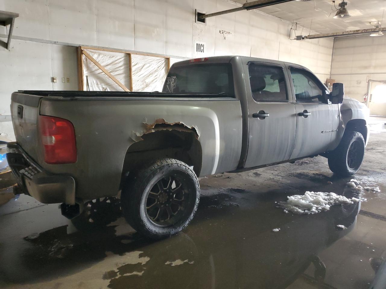 2007 Chevrolet Silverado - Image 3