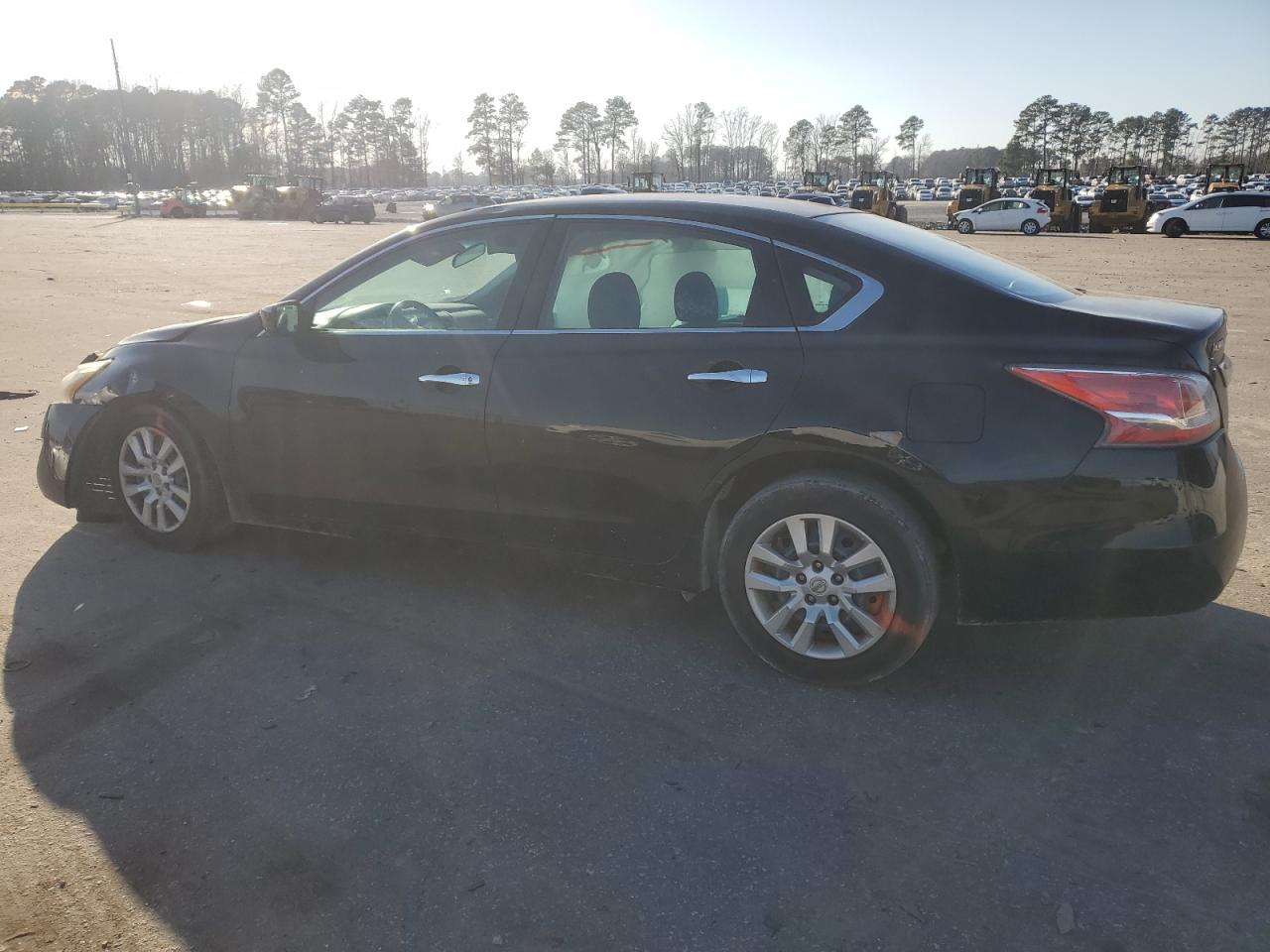 2015 Nissan Altima - Image 2